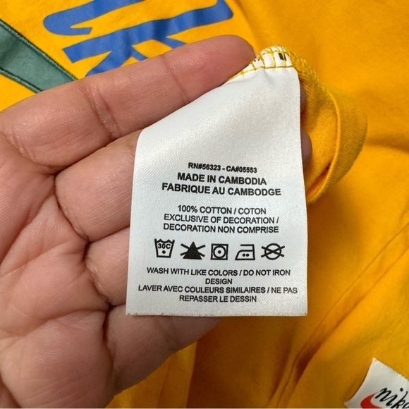 Nike Sportswear Graphic Heritage Logo T-Shirt - Picture 6 of 7